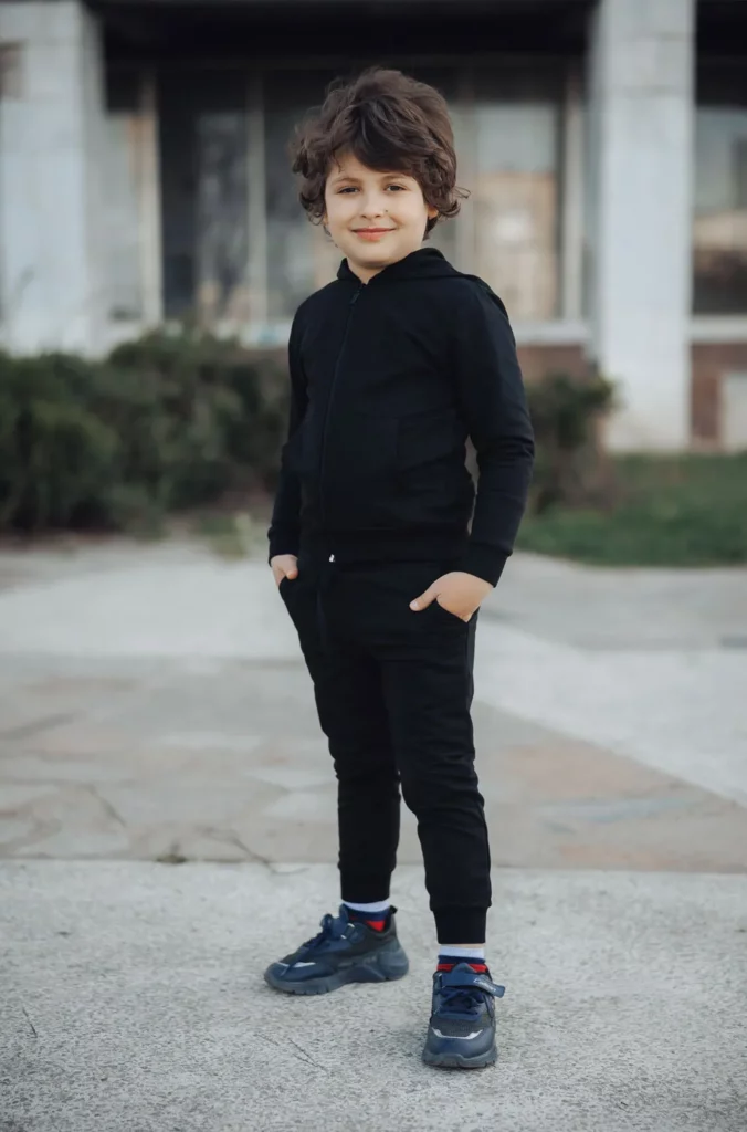 Спортивный костюм + подарок