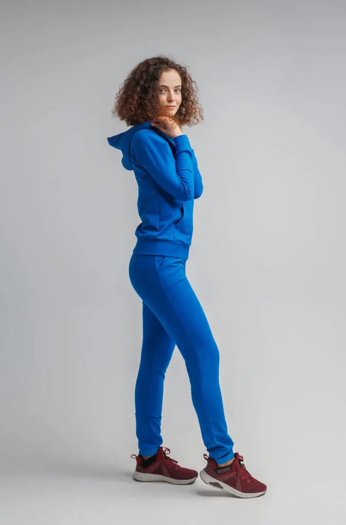 Спортивный костюм