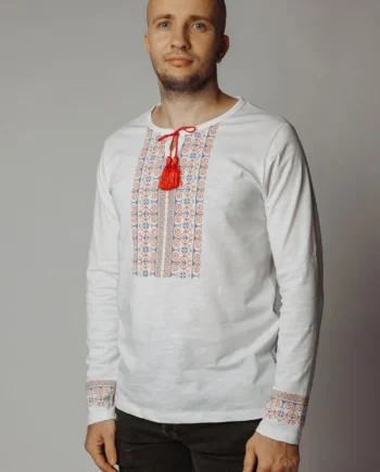 Блузка в национальном стиле