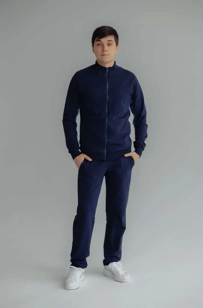 Спортивный костюм