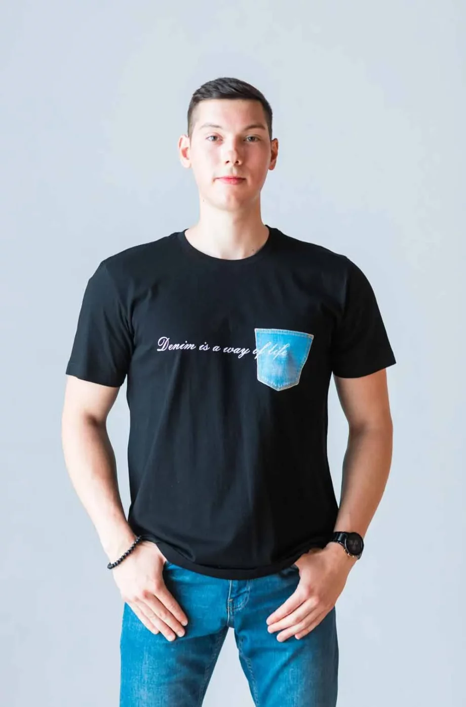 Tricou