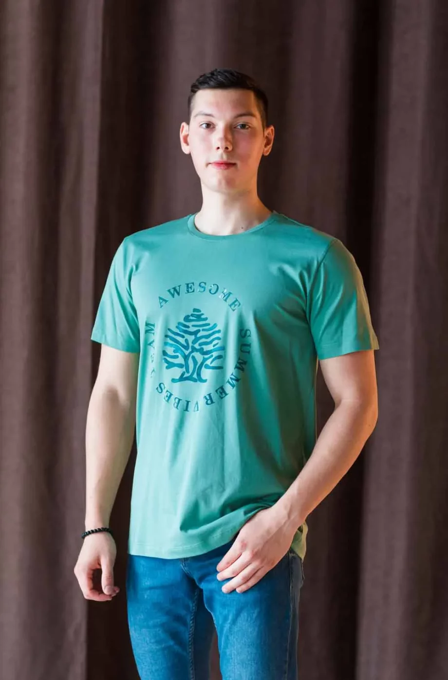 Tricou