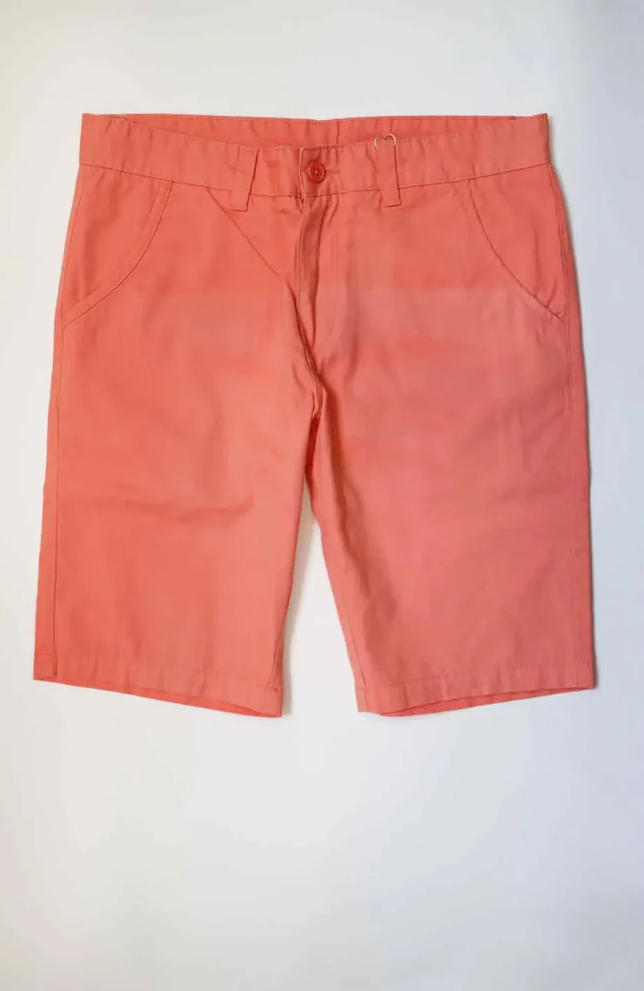 Pantaloni scurți