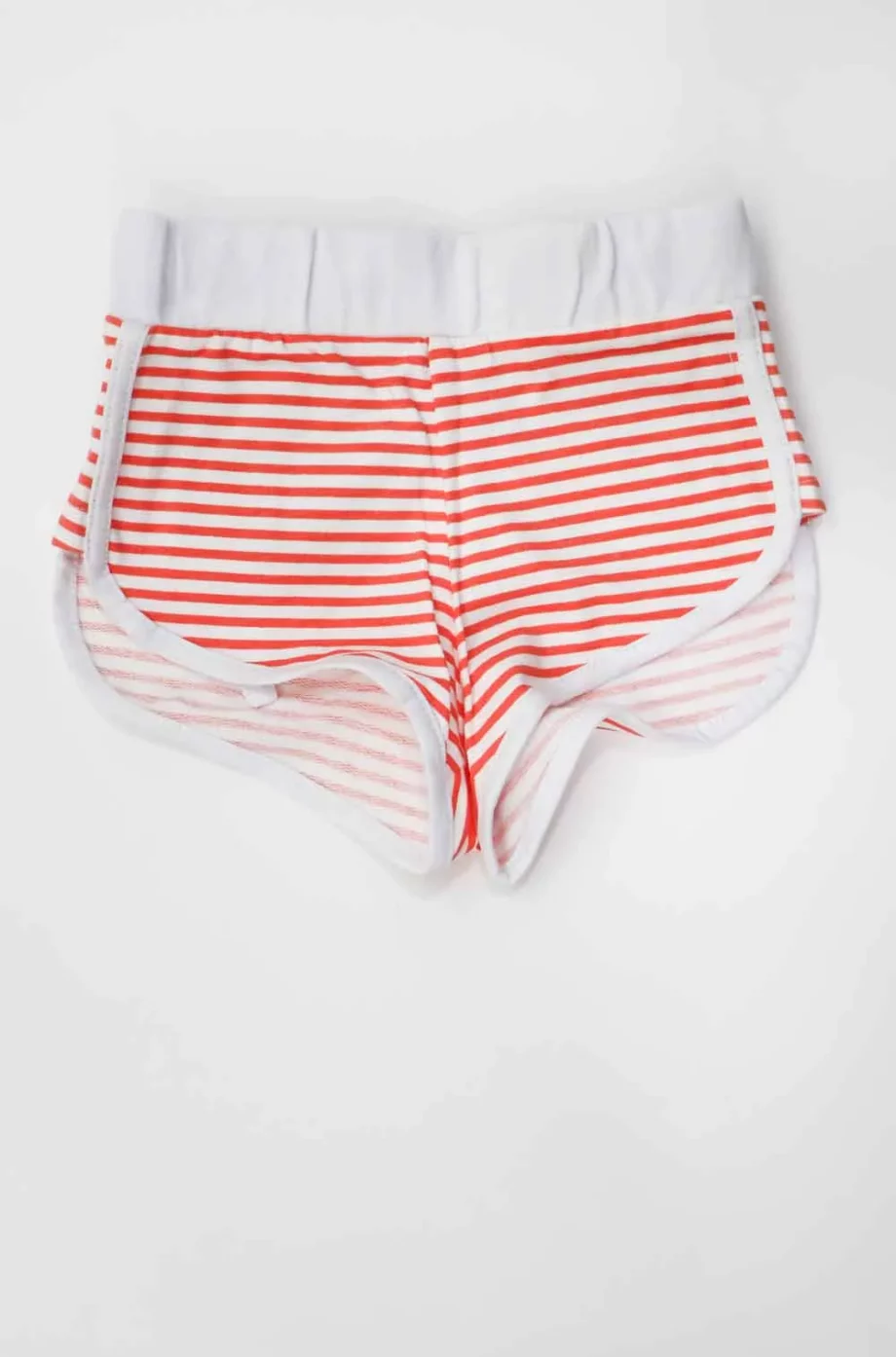 Pantaloni scurți