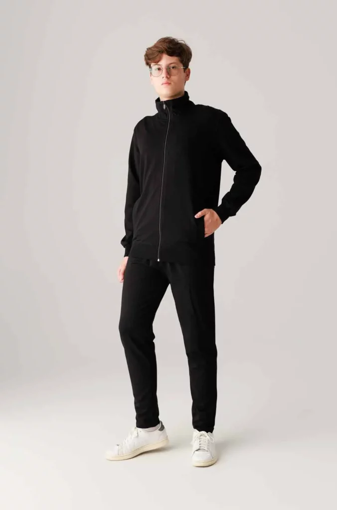 Спортивный костюм