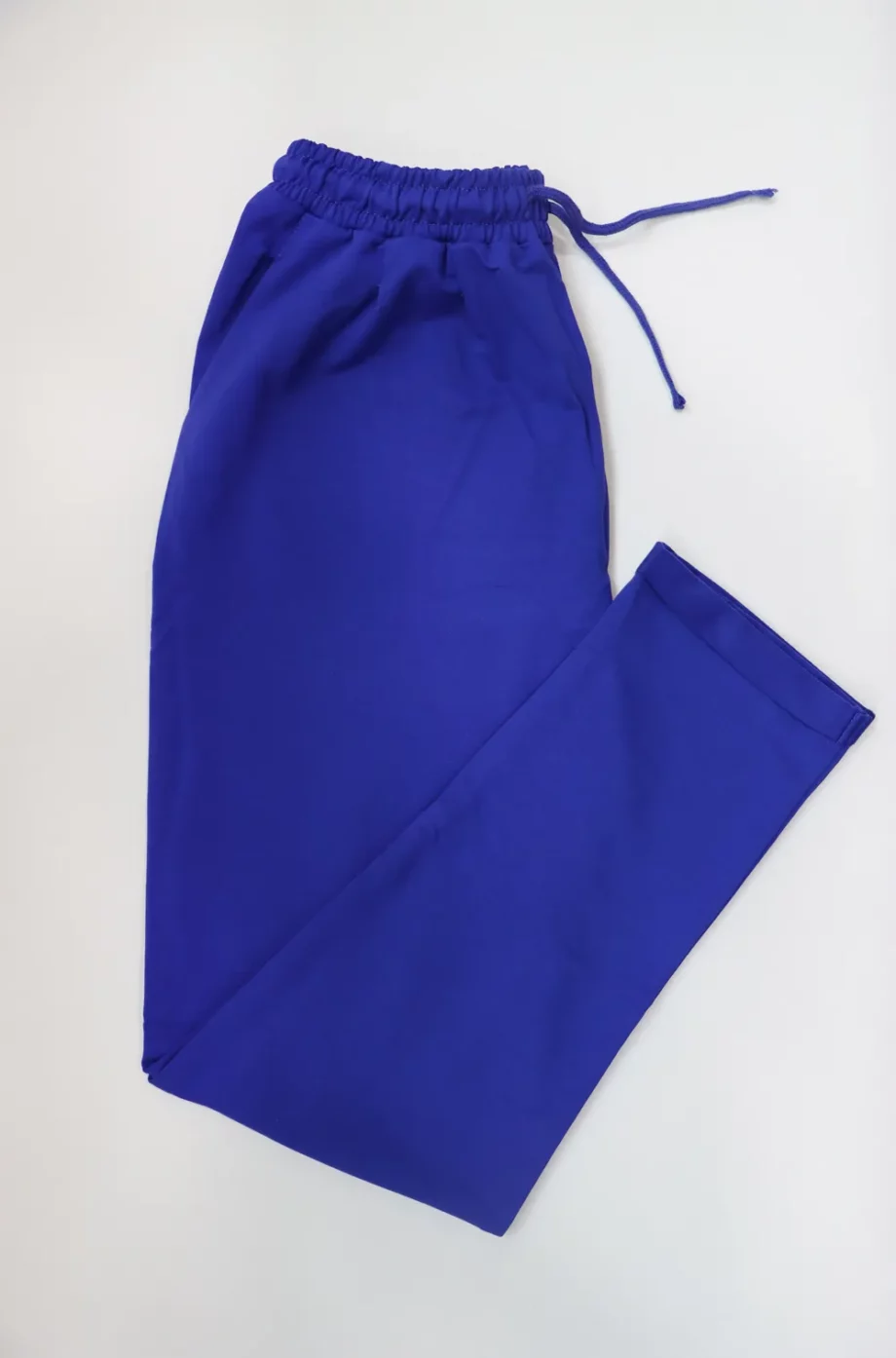 Pantaloni femei