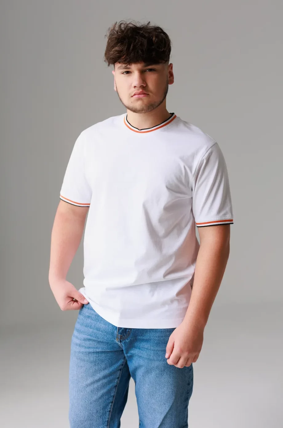 Tricou