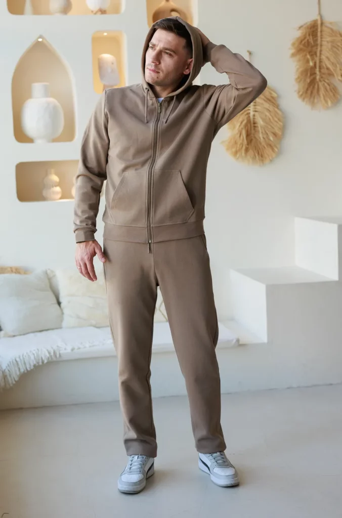 Спортивный костюм