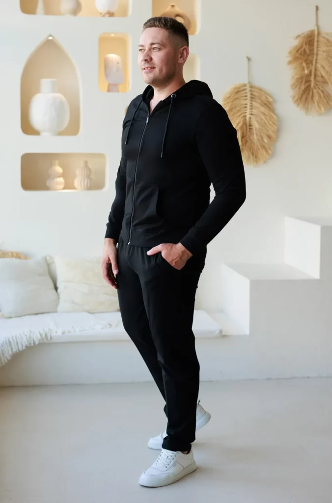 Спортивный костюм