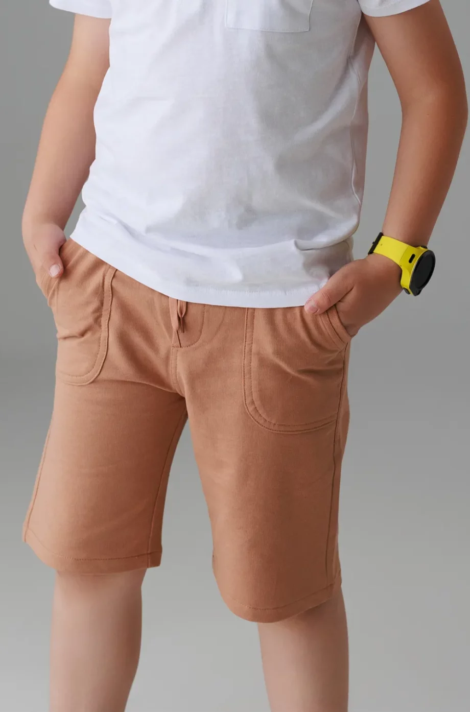 Pantaloni scurți