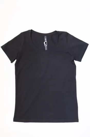 Tricou