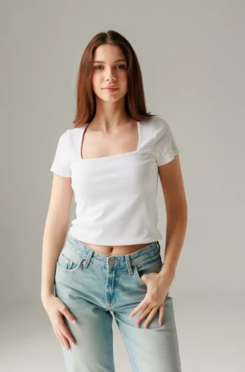 Tricou