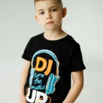 Tricou