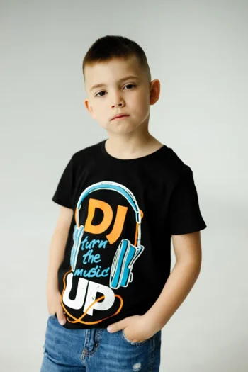 Tricou