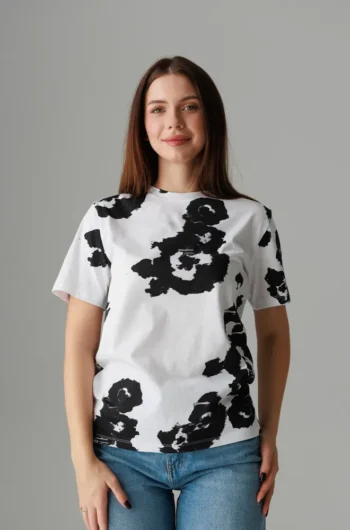 Tricou