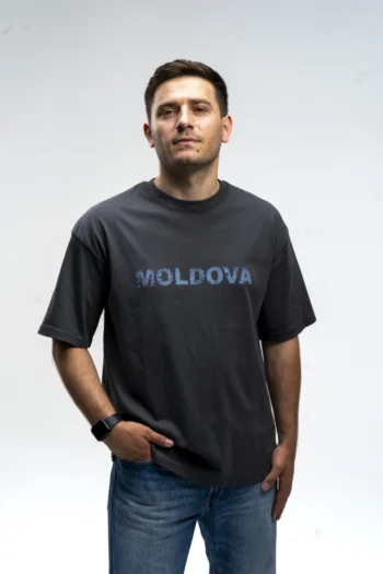 Tricou