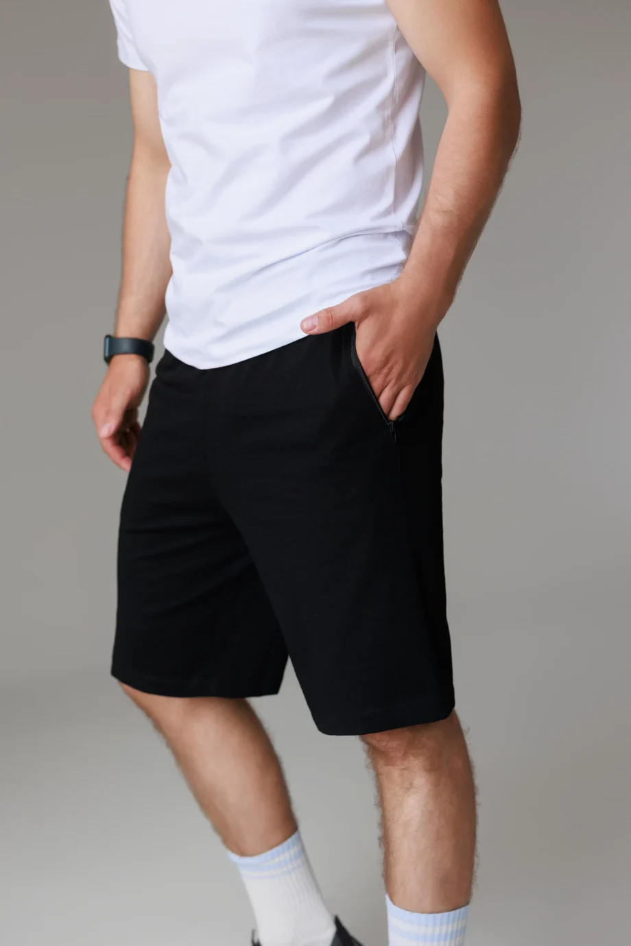 Pantaloni scurți
