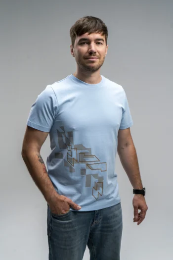 Tricou