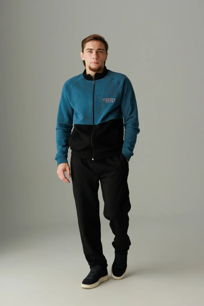 Спортивный костюм