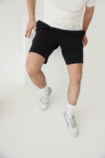 Pantaloni scurți